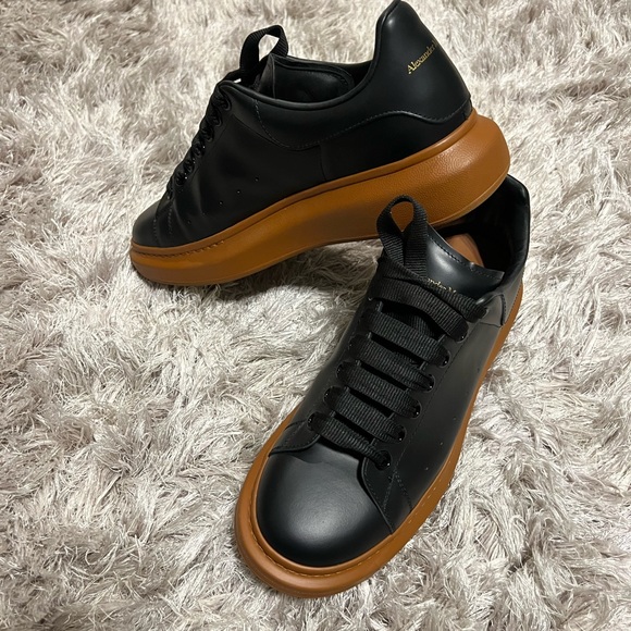 Alexander McQueen Black and Brown Men's Shoes - Picture 1 of 8